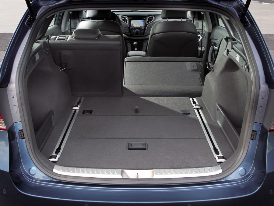  Hyundai i40 Wagon 2011 года  (фото 7 из 30)